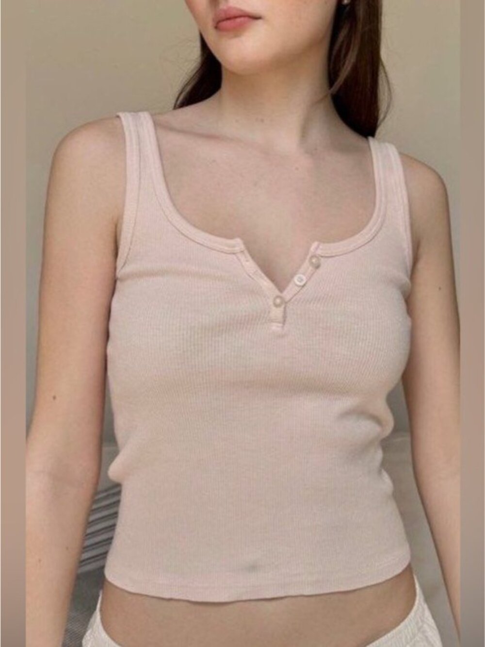 Brandy Melville J. Galt dalis light pink ribbed cotton button-up Henley tank top - Picture 2 of 5